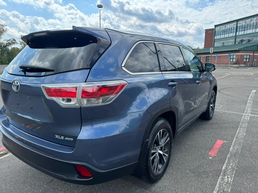 2016 Toyota Highlander AWD 4dr V6 XLE (Natl), available for sale in New Britain, Connecticut | Supreme Automotive. New Britain, Connecticut 2016 Toyota Highlander AWD 4dr V6 XLE (Natl), available for sale in New Britain, Connecticut | Supreme Automotive. New Britain, Connecticut