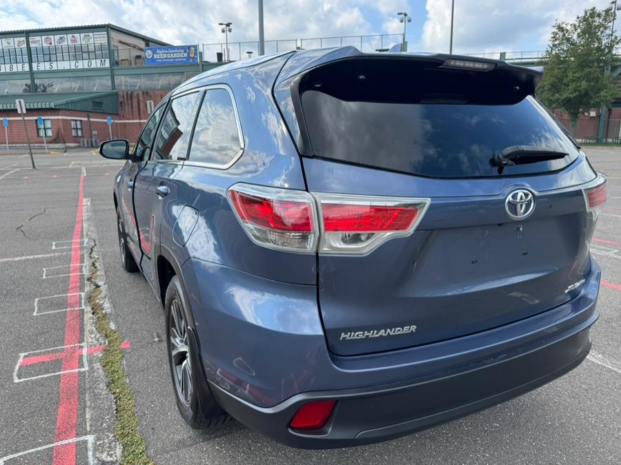 2016 Toyota Highlander AWD 4dr V6 XLE (Natl), available for sale in New Britain, Connecticut | Supreme Automotive. New Britain, Connecticut 2016 Toyota Highlander AWD 4dr V6 XLE (Natl), available for sale in New Britain, Connecticut | Supreme Automotive. New Britain, Connecticut