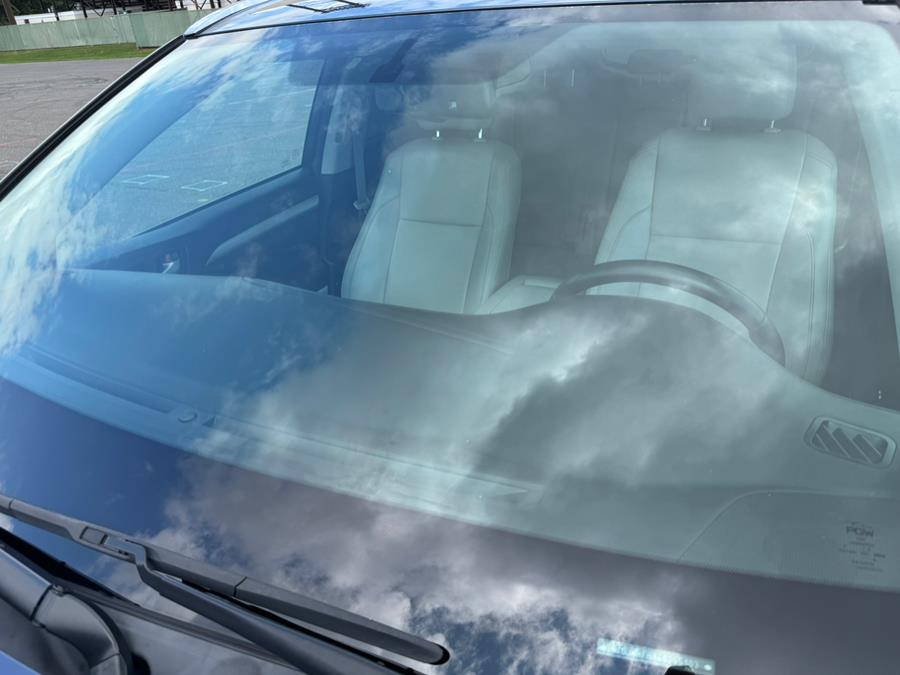 2016 Toyota Highlander AWD 4dr V6 XLE (Natl), available for sale in New Britain, Connecticut | Supreme Automotive. New Britain, Connecticut 2016 Toyota Highlander AWD 4dr V6 XLE (Natl), available for sale in New Britain, Connecticut | Supreme Automotive. New Britain, Connecticut
