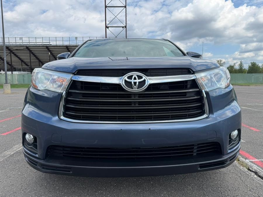 2016 Toyota Highlander AWD 4dr V6 XLE (Natl), available for sale in New Britain, Connecticut | Supreme Automotive. New Britain, Connecticut 2016 Toyota Highlander AWD 4dr V6 XLE (Natl), available for sale in New Britain, Connecticut | Supreme Automotive. New Britain, Connecticut