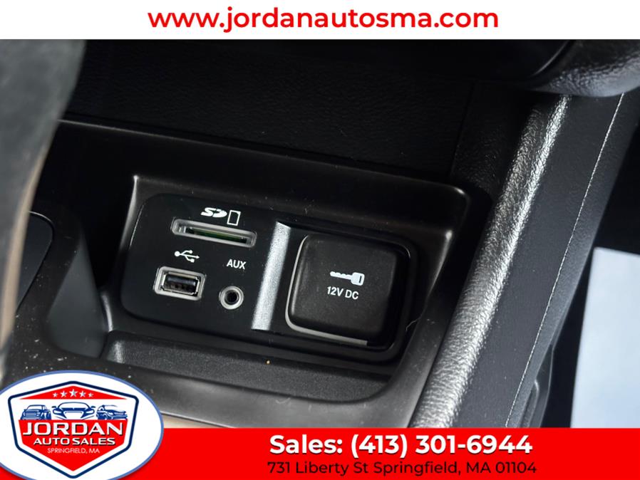 2014 Jeep Cherokee 4WD 4dr Latitude, available for sale in Springfield, Massachusetts | Jordan Auto Sales. Springfield, Massachusetts 2014 Jeep Cherokee 4WD 4dr Latitude, available for sale in Springfield, Massachusetts | Jordan Auto Sales. Springfield, Massachusetts
