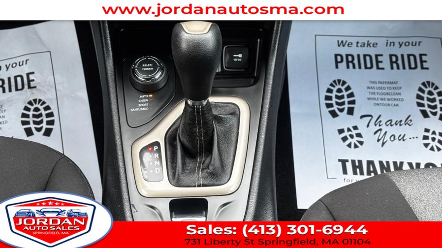 2014 Jeep Cherokee 4WD 4dr Latitude, available for sale in Springfield, Massachusetts | Jordan Auto Sales. Springfield, Massachusetts 2014 Jeep Cherokee 4WD 4dr Latitude, available for sale in Springfield, Massachusetts | Jordan Auto Sales. Springfield, Massachusetts