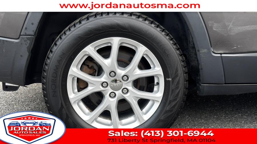2014 Jeep Cherokee 4WD 4dr Latitude, available for sale in Springfield, Massachusetts | Jordan Auto Sales. Springfield, Massachusetts 2014 Jeep Cherokee 4WD 4dr Latitude, available for sale in Springfield, Massachusetts | Jordan Auto Sales. Springfield, Massachusetts