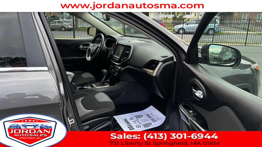 2014 Jeep Cherokee 4WD 4dr Latitude, available for sale in Springfield, Massachusetts | Jordan Auto Sales. Springfield, Massachusetts 2014 Jeep Cherokee 4WD 4dr Latitude, available for sale in Springfield, Massachusetts | Jordan Auto Sales. Springfield, Massachusetts