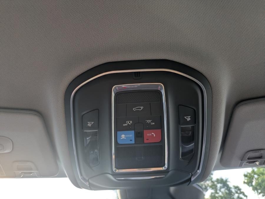 2021 Jeep Grand Cherokee L Limited 4x4, available for sale in Long Island City, New York | Luxury Of Queens. Long Island City, New York 2021 Jeep Grand Cherokee L Limited 4x4, available for sale in Long Island City, New York | Luxury Of Queens. Long Island City, New York