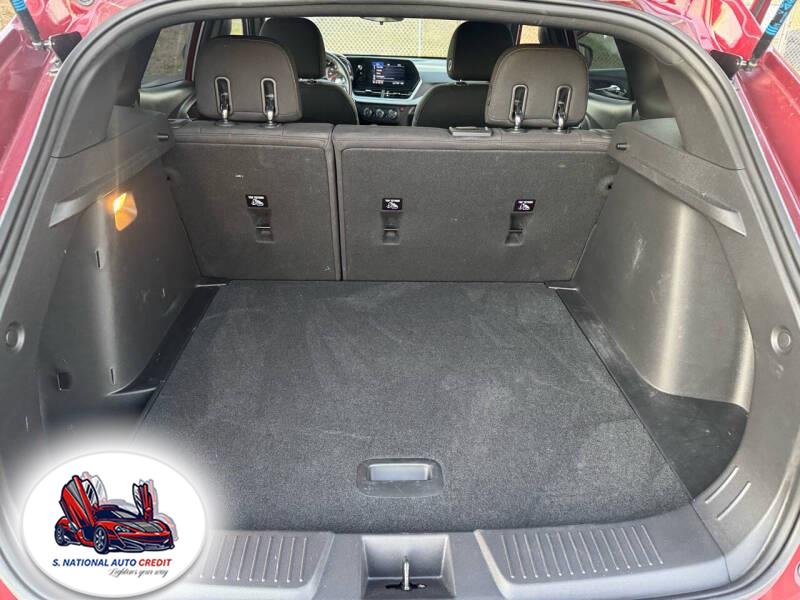 2024 Chevrolet Trax FWD 4dr 1RS, available for sale in Meriden, Connecticut | Sandra Auto Broker LLC. Meriden, Connecticut 2024 Chevrolet Trax FWD 4dr 1RS, available for sale in Meriden, Connecticut | Sandra Auto Broker LLC. Meriden, Connecticut