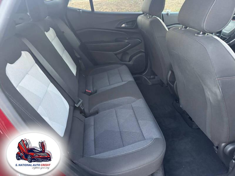 2024 Chevrolet Trax FWD 4dr 1RS, available for sale in Meriden, Connecticut | Sandra Auto Broker LLC. Meriden, Connecticut 2024 Chevrolet Trax FWD 4dr 1RS, available for sale in Meriden, Connecticut | Sandra Auto Broker LLC. Meriden, Connecticut