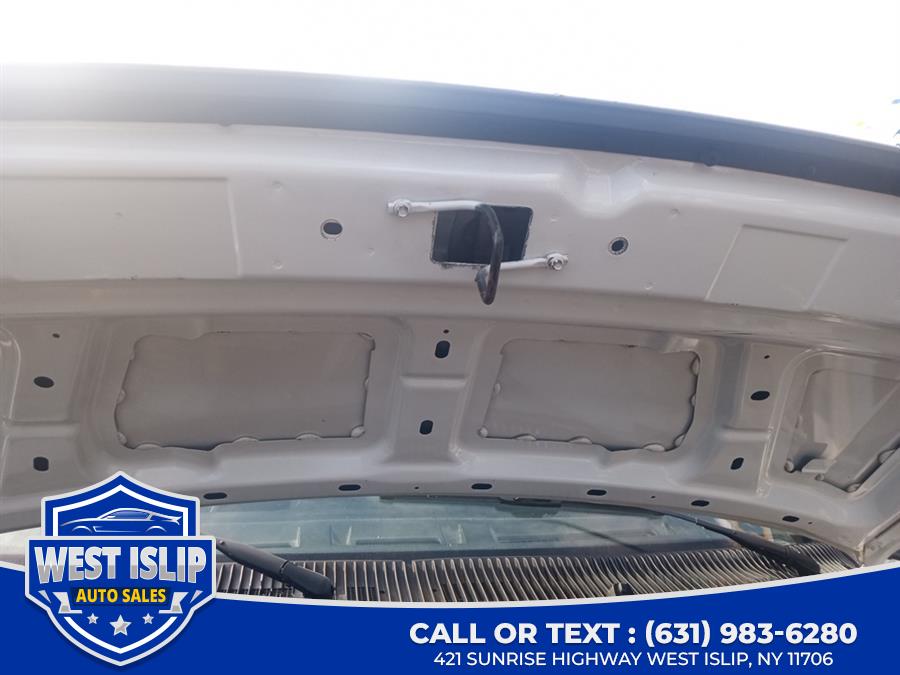 2017 Ford E-Series Cutaway E-350 DRW 158" WB, available for sale in West Islip, New York | West Islip Auto Sales. West Islip, New York 2017 Ford E-Series Cutaway E-350 DRW 158" WB, available for sale in West Islip, New York | West Islip Auto Sales. West Islip, New York