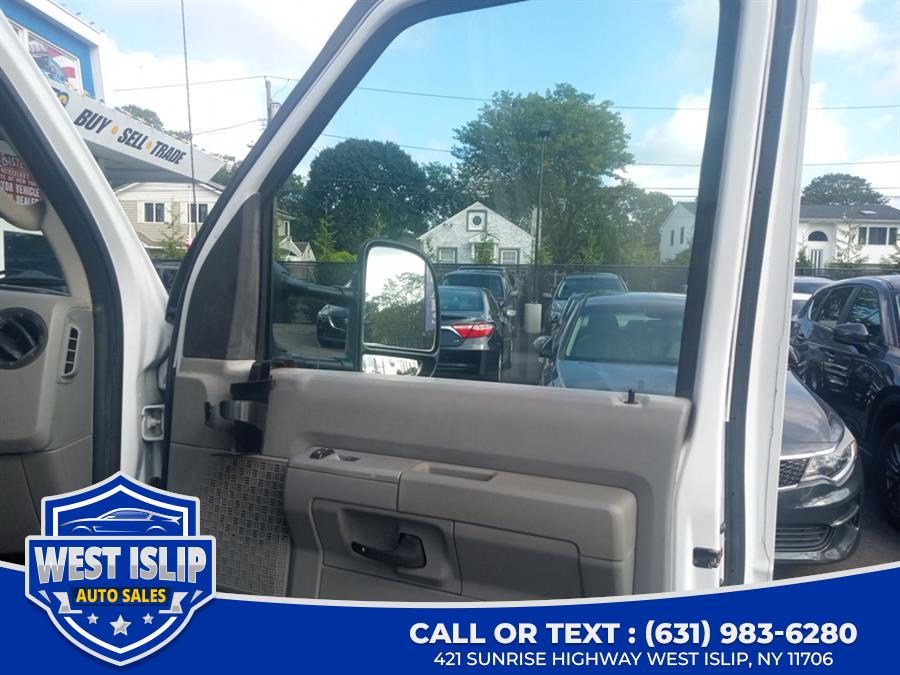 2017 Ford E-Series Cutaway E-350 DRW 158" WB, available for sale in West Islip, New York | West Islip Auto Sales. West Islip, New York 2017 Ford E-Series Cutaway E-350 DRW 158" WB, available for sale in West Islip, New York | West Islip Auto Sales. West Islip, New York