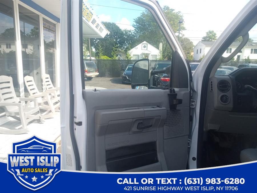 2017 Ford E-Series Cutaway E-350 DRW 158" WB, available for sale in West Islip, New York | West Islip Auto Sales. West Islip, New York 2017 Ford E-Series Cutaway E-350 DRW 158" WB, available for sale in West Islip, New York | West Islip Auto Sales. West Islip, New York