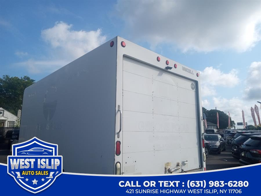 2017 Ford E-Series Cutaway E-350 DRW 158" WB, available for sale in West Islip, New York | West Islip Auto Sales. West Islip, New York 2017 Ford E-Series Cutaway E-350 DRW 158" WB, available for sale in West Islip, New York | West Islip Auto Sales. West Islip, New York
