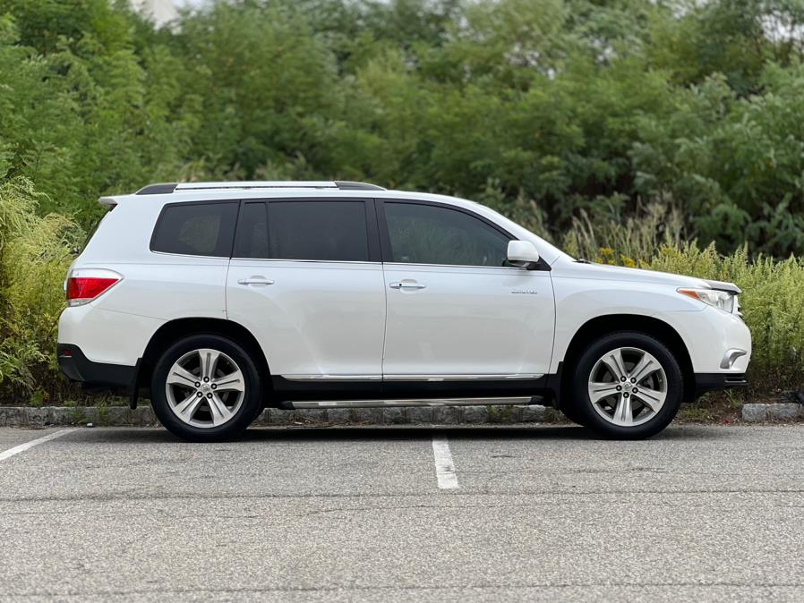 2013 Toyota Highlander FWD 4dr V6 Limited (Natl), available for sale in Paterson, New Jersey | Speedway Motors LLC. Paterson, New Jersey 2013 Toyota Highlander FWD 4dr V6 Limited (Natl), available for sale in Paterson, New Jersey | Speedway Motors LLC. Paterson, New Jersey