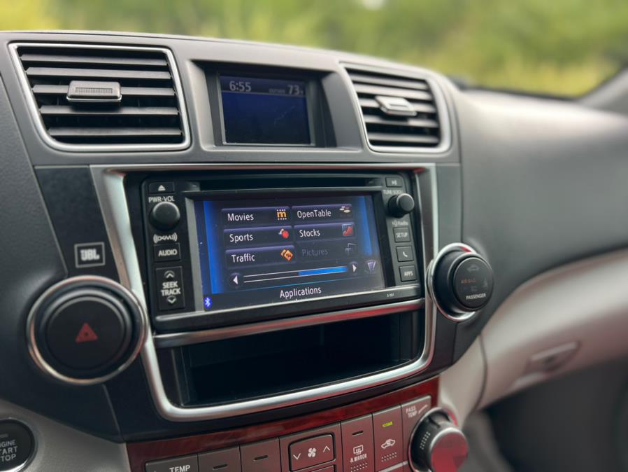 2013 Toyota Highlander FWD 4dr V6 Limited (Natl), available for sale in Paterson, New Jersey | Speedway Motors LLC. Paterson, New Jersey 2013 Toyota Highlander FWD 4dr V6 Limited (Natl), available for sale in Paterson, New Jersey | Speedway Motors LLC. Paterson, New Jersey