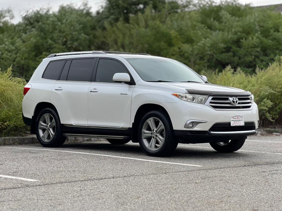 2013 Toyota Highlander FWD 4dr V6 Limited (Natl), available for sale in Paterson, New Jersey | Speedway Motors LLC. Paterson, New Jersey 2013 Toyota Highlander FWD 4dr V6 Limited (Natl), available for sale in Paterson, New Jersey | Speedway Motors LLC. Paterson, New Jersey