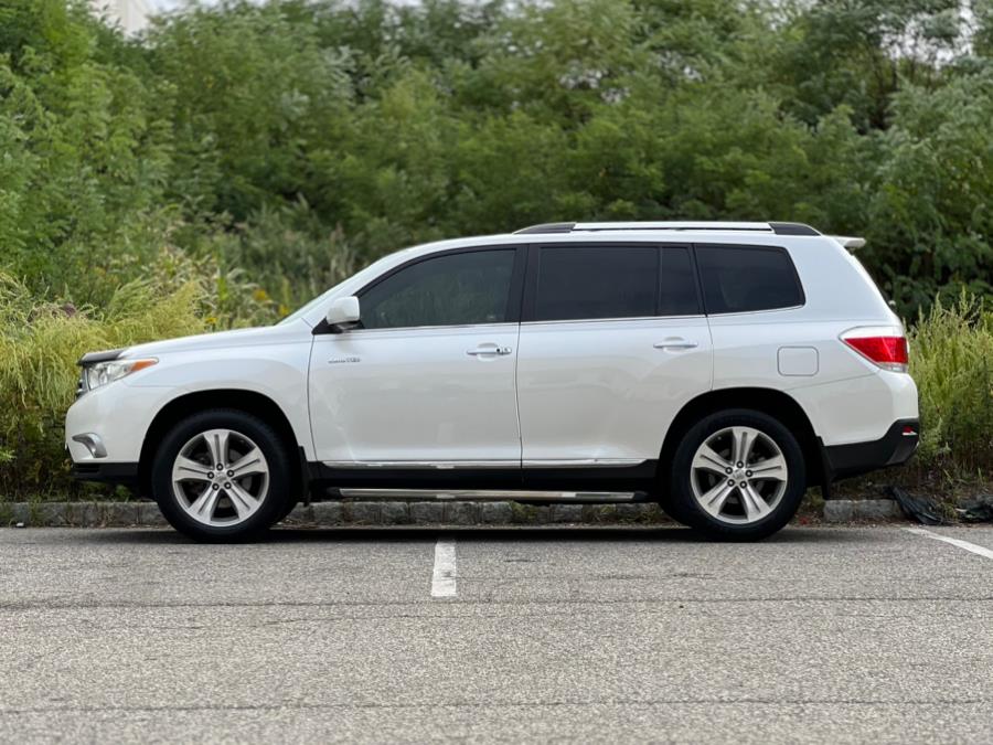 2013 Toyota Highlander FWD 4dr V6 Limited (Natl), available for sale in Paterson, New Jersey | Speedway Motors LLC. Paterson, New Jersey 2013 Toyota Highlander FWD 4dr V6 Limited (Natl), available for sale in Paterson, New Jersey | Speedway Motors LLC. Paterson, New Jersey