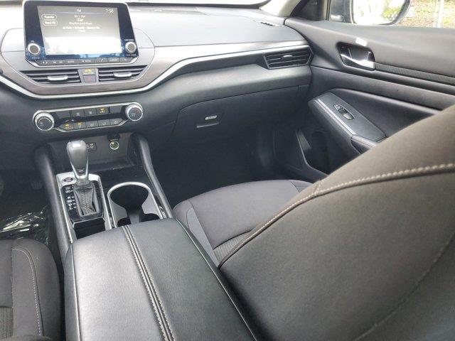 2024 Nissan Altima 2.5 SV photo 13