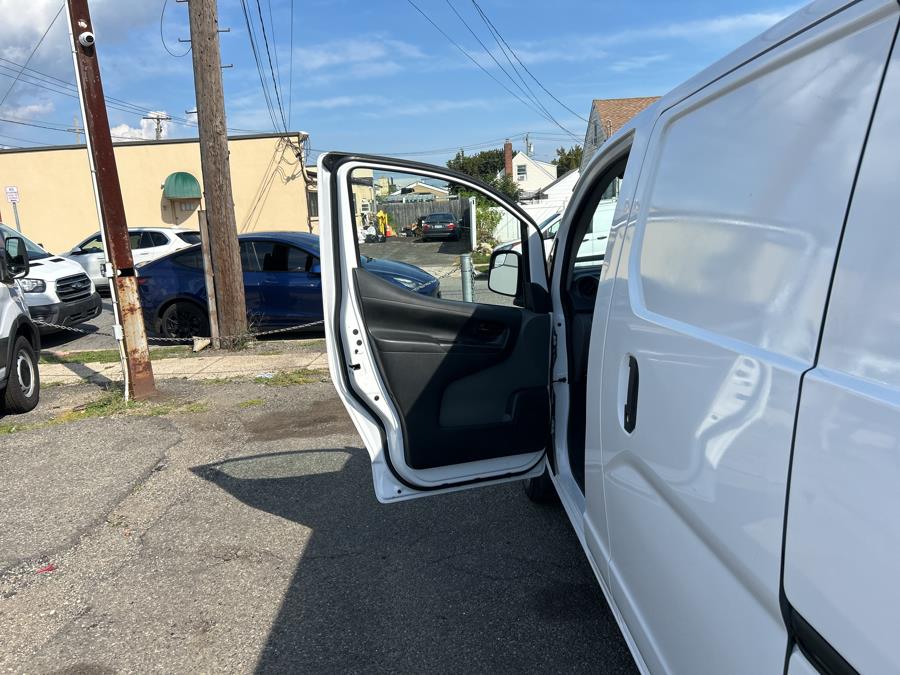 2017 Nissan NV200 Compact Cargo I4 S, available for sale in West Hempstead, New York | Only Vans Inc. West Hempstead, New York 2017 Nissan NV200 Compact Cargo I4 S, available for sale in West Hempstead, New York | Only Vans Inc. West Hempstead, New York