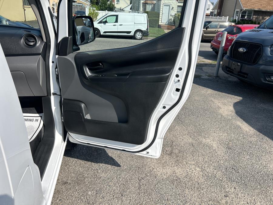 2017 Nissan NV200 Compact Cargo I4 S, available for sale in West Hempstead, New York | Only Vans Inc. West Hempstead, New York 2017 Nissan NV200 Compact Cargo I4 S, available for sale in West Hempstead, New York | Only Vans Inc. West Hempstead, New York