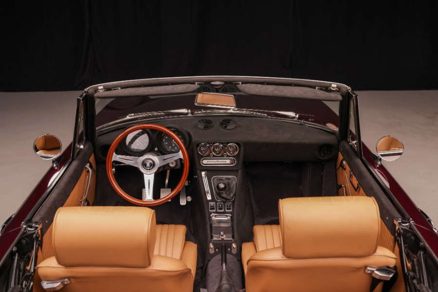 1972 Alfa Romeo Spider R, available for sale in North Salem, New York | Meccanic Shop North Inc. North Salem, New York 1972 Alfa Romeo Spider R, available for sale in North Salem, New York | Meccanic Shop North Inc. North Salem, New York
