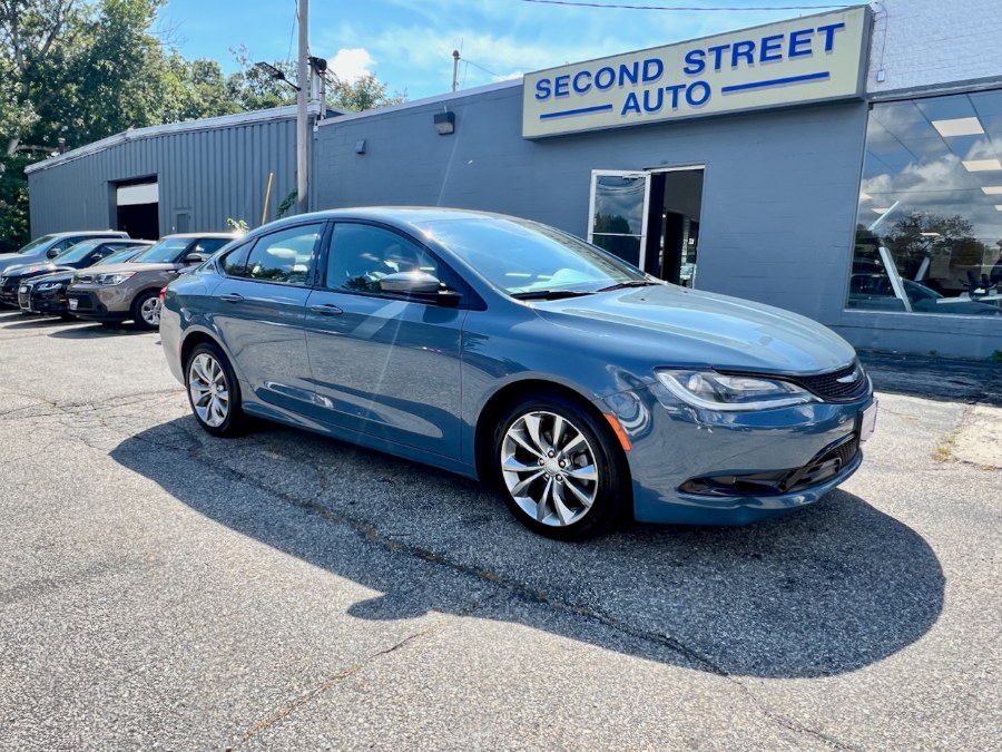 2015 Chrysler 200 4dr Sdn S FWD, available for sale in Manchester, New Hampshire | Second Street Auto Sales Inc. Manchester, New Hampshire 2015 Chrysler 200 4dr Sdn S FWD, available for sale in Manchester, New Hampshire | Second Street Auto Sales Inc. Manchester, New Hampshire