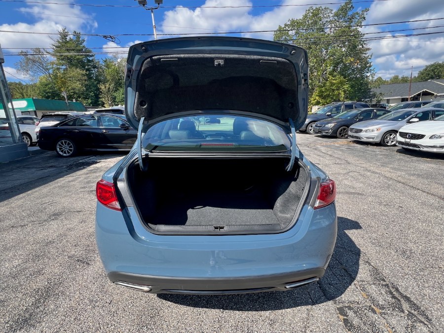 2015 Chrysler 200 4dr Sdn S FWD, available for sale in Manchester, New Hampshire | Second Street Auto Sales Inc. Manchester, New Hampshire 2015 Chrysler 200 4dr Sdn S FWD, available for sale in Manchester, New Hampshire | Second Street Auto Sales Inc. Manchester, New Hampshire