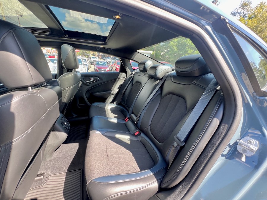 2015 Chrysler 200 4dr Sdn S FWD, available for sale in Manchester, New Hampshire | Second Street Auto Sales Inc. Manchester, New Hampshire 2015 Chrysler 200 4dr Sdn S FWD, available for sale in Manchester, New Hampshire | Second Street Auto Sales Inc. Manchester, New Hampshire