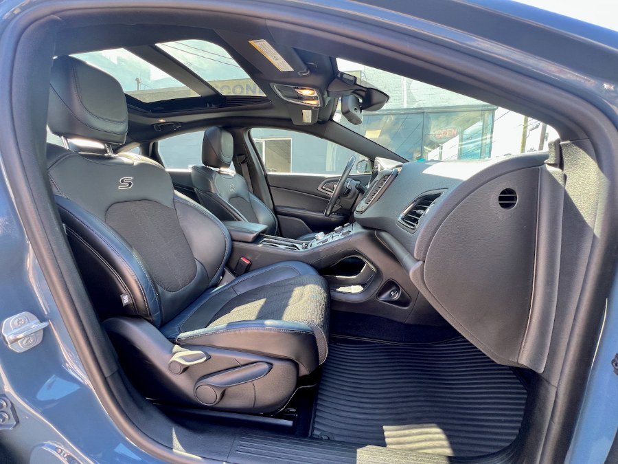 2015 Chrysler 200 4dr Sdn S FWD, available for sale in Manchester, New Hampshire | Second Street Auto Sales Inc. Manchester, New Hampshire 2015 Chrysler 200 4dr Sdn S FWD, available for sale in Manchester, New Hampshire | Second Street Auto Sales Inc. Manchester, New Hampshire