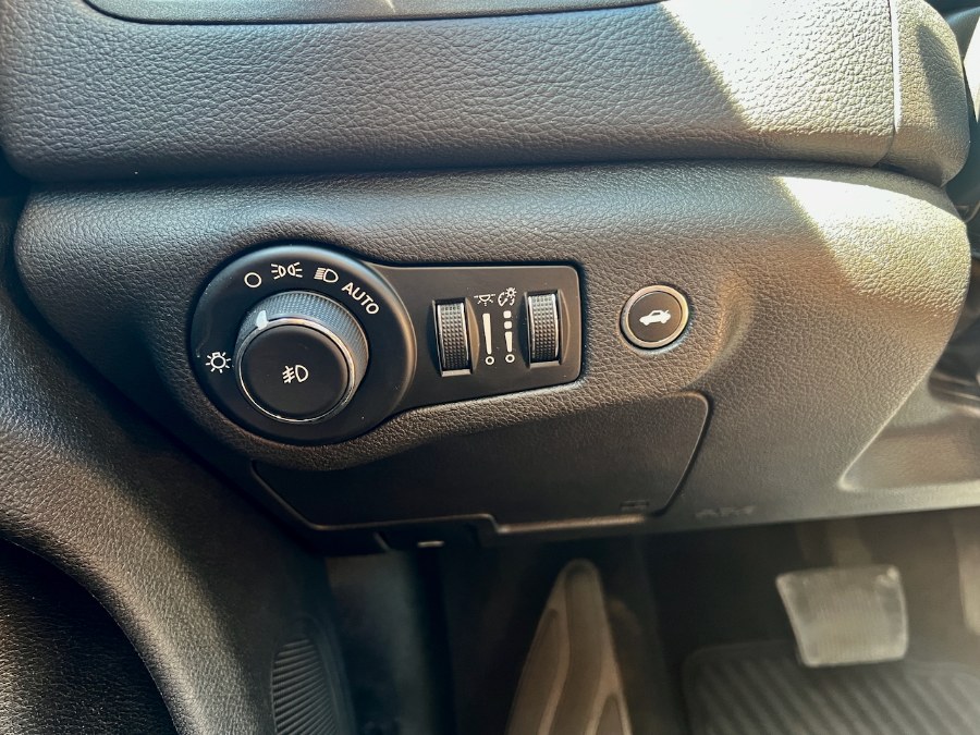 2015 Chrysler 200 4dr Sdn S FWD, available for sale in Manchester, New Hampshire | Second Street Auto Sales Inc. Manchester, New Hampshire 2015 Chrysler 200 4dr Sdn S FWD, available for sale in Manchester, New Hampshire | Second Street Auto Sales Inc. Manchester, New Hampshire