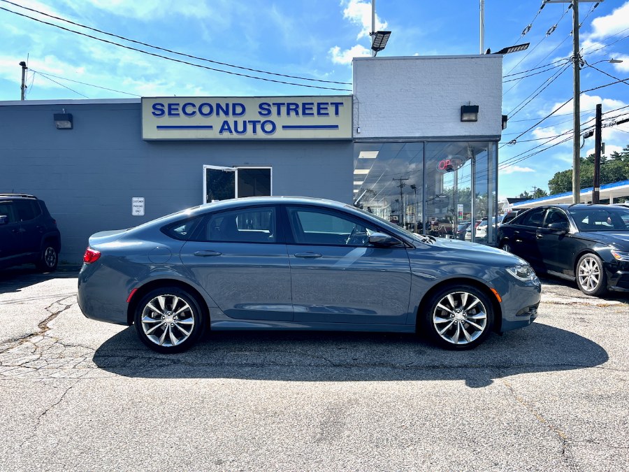 2015 Chrysler 200 4dr Sdn S FWD, available for sale in Manchester, New Hampshire | Second Street Auto Sales Inc. Manchester, New Hampshire 2015 Chrysler 200 4dr Sdn S FWD, available for sale in Manchester, New Hampshire | Second Street Auto Sales Inc. Manchester, New Hampshire