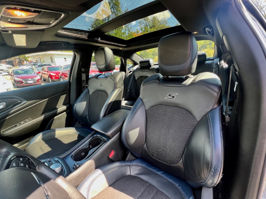 2015 Chrysler 200 4dr Sdn S FWD, available for sale in Manchester, New Hampshire | Second Street Auto Sales Inc. Manchester, New Hampshire 2015 Chrysler 200 4dr Sdn S FWD, available for sale in Manchester, New Hampshire | Second Street Auto Sales Inc. Manchester, New Hampshire