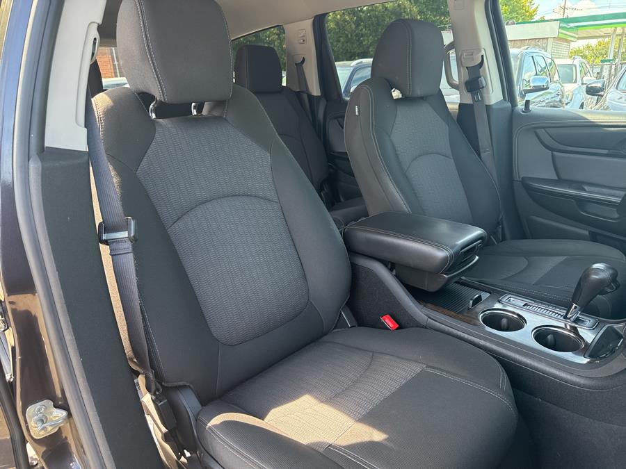 2017 Chevrolet Traverse FWD 4dr LT w/1LT, available for sale in Little Ferry, New Jersey | Victoria Preowned Autos Inc. Little Ferry, New Jersey 2017 Chevrolet Traverse FWD 4dr LT w/1LT, available for sale in Little Ferry, New Jersey | Victoria Preowned Autos Inc. Little Ferry, New Jersey