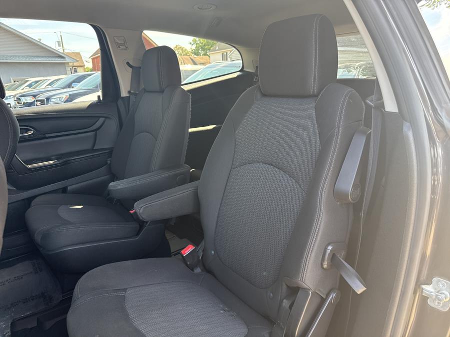 2017 Chevrolet Traverse FWD 4dr LT w/1LT, available for sale in Little Ferry, New Jersey | Victoria Preowned Autos Inc. Little Ferry, New Jersey 2017 Chevrolet Traverse FWD 4dr LT w/1LT, available for sale in Little Ferry, New Jersey | Victoria Preowned Autos Inc. Little Ferry, New Jersey