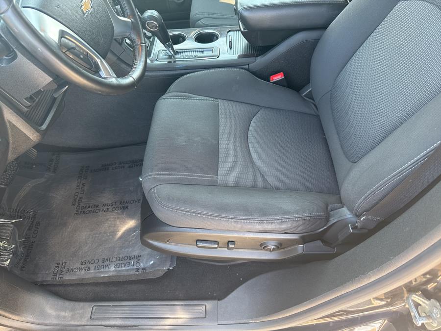 2017 Chevrolet Traverse FWD 4dr LT w/1LT, available for sale in Little Ferry, New Jersey | Victoria Preowned Autos Inc. Little Ferry, New Jersey 2017 Chevrolet Traverse FWD 4dr LT w/1LT, available for sale in Little Ferry, New Jersey | Victoria Preowned Autos Inc. Little Ferry, New Jersey