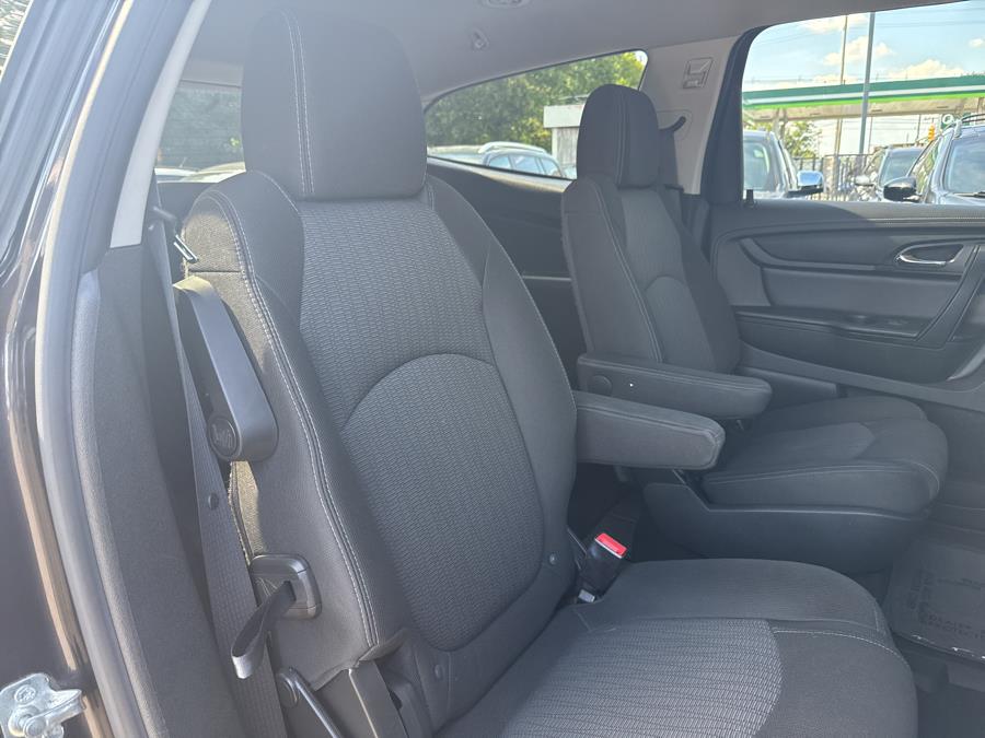 2017 Chevrolet Traverse FWD 4dr LT w/1LT, available for sale in Little Ferry, New Jersey | Victoria Preowned Autos Inc. Little Ferry, New Jersey 2017 Chevrolet Traverse FWD 4dr LT w/1LT, available for sale in Little Ferry, New Jersey | Victoria Preowned Autos Inc. Little Ferry, New Jersey