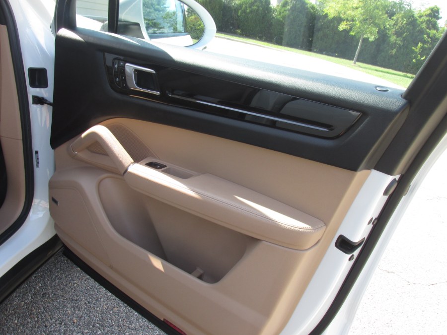 2019 Porsche Cayenne AWD, available for sale in Massapequa, New York | South Shore Auto Brokers & Sales. Massapequa, New York 2019 Porsche Cayenne AWD, available for sale in Massapequa, New York | South Shore Auto Brokers & Sales. Massapequa, New York