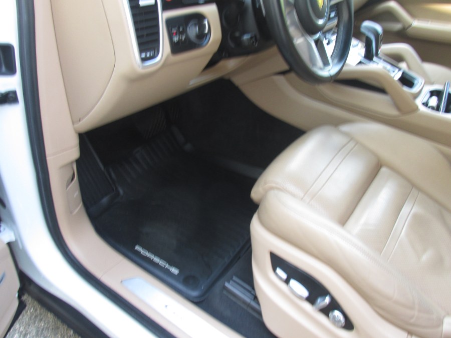 2019 Porsche Cayenne AWD, available for sale in Massapequa, New York | South Shore Auto Brokers & Sales. Massapequa, New York 2019 Porsche Cayenne AWD, available for sale in Massapequa, New York | South Shore Auto Brokers & Sales. Massapequa, New York