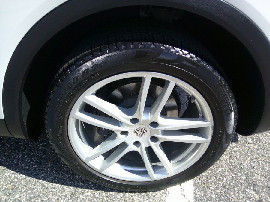 2019 Porsche Cayenne AWD, available for sale in Massapequa, New York | South Shore Auto Brokers & Sales. Massapequa, New York 2019 Porsche Cayenne AWD, available for sale in Massapequa, New York | South Shore Auto Brokers & Sales. Massapequa, New York