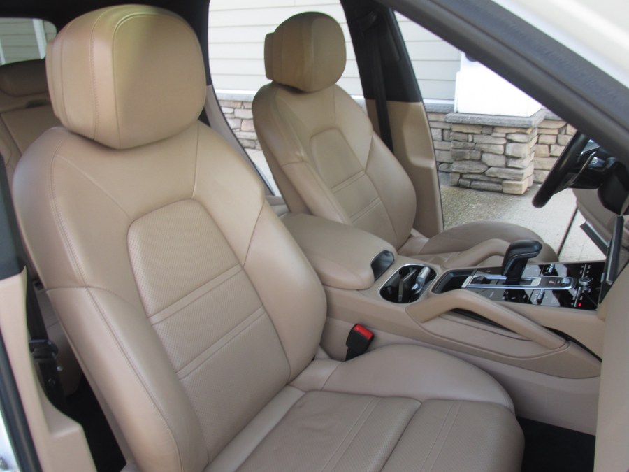 2019 Porsche Cayenne AWD, available for sale in Massapequa, New York | South Shore Auto Brokers & Sales. Massapequa, New York 2019 Porsche Cayenne AWD, available for sale in Massapequa, New York | South Shore Auto Brokers & Sales. Massapequa, New York