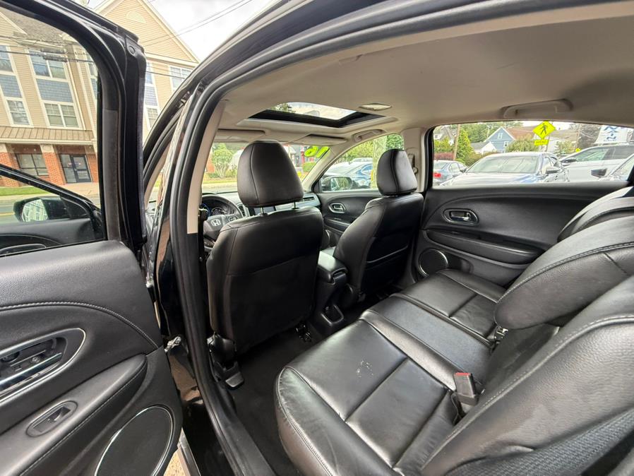 2016 Honda HR-V 2WD 4dr CVT EX-L w/Navi, available for sale in Manchester, Connecticut | Carsonmain LLC. Manchester, Connecticut 2016 Honda HR-V 2WD 4dr CVT EX-L w/Navi, available for sale in Manchester, Connecticut | Carsonmain LLC. Manchester, Connecticut