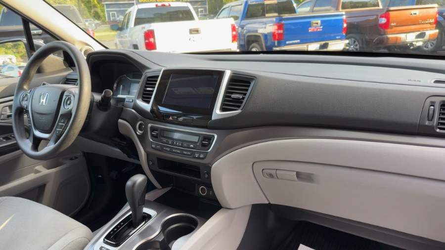 2017 Honda Pilot EX AWD, available for sale in Waterbury, Connecticut | West End Automotive Center. Waterbury, Connecticut 2017 Honda Pilot EX AWD, available for sale in Waterbury, Connecticut | West End Automotive Center. Waterbury, Connecticut