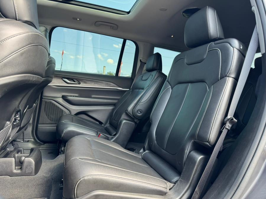 2023 Jeep Grand Cherokee L Limited 4x4, available for sale in Linden, New Jersey | Champion Used Auto Sales. Linden, New Jersey 2023 Jeep Grand Cherokee L Limited 4x4, available for sale in Linden, New Jersey | Champion Used Auto Sales. Linden, New Jersey