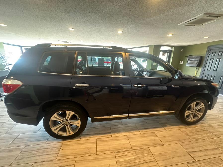 2011 Toyota Highlander 4WD 4dr V6 Limited (Natl), available for sale in West Hartford, Connecticut | AutoMax. West Hartford, Connecticut 2011 Toyota Highlander 4WD 4dr V6 Limited (Natl), available for sale in West Hartford, Connecticut | AutoMax. West Hartford, Connecticut