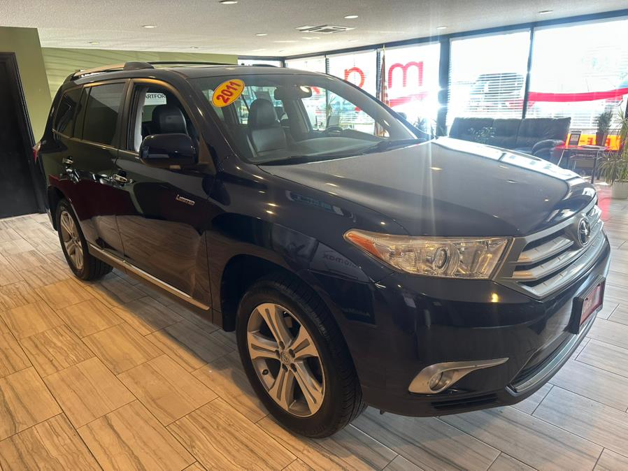 2011 Toyota Highlander 4WD 4dr V6 Limited (Natl), available for sale in West Hartford, Connecticut | AutoMax. West Hartford, Connecticut 2011 Toyota Highlander 4WD 4dr V6 Limited (Natl), available for sale in West Hartford, Connecticut | AutoMax. West Hartford, Connecticut