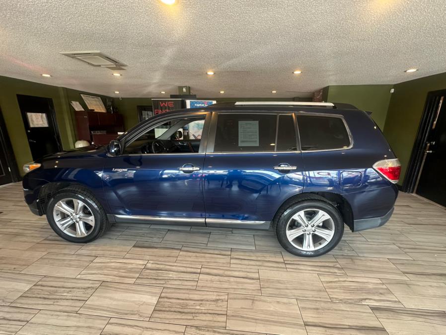 2011 Toyota Highlander 4WD 4dr V6 Limited (Natl), available for sale in West Hartford, Connecticut | AutoMax. West Hartford, Connecticut 2011 Toyota Highlander 4WD 4dr V6 Limited (Natl), available for sale in West Hartford, Connecticut | AutoMax. West Hartford, Connecticut