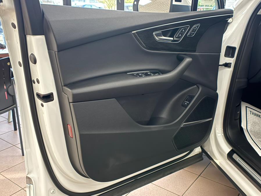 2022 Audi Q7 Premium Plus 55 TFSI quattro, available for sale in Massapequa Park, New York | Power Motors East. Massapequa Park, New York 2022 Audi Q7 Premium Plus 55 TFSI quattro, available for sale in Massapequa Park, New York | Power Motors East. Massapequa Park, New York