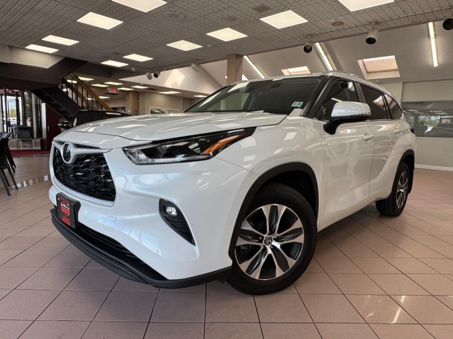 2024 Toyota Highlander XLE AWD (Natl), available for sale in Massapequa Park, New York | Power Motors East. Massapequa Park, New York 2024 Toyota Highlander XLE AWD (Natl), available for sale in Massapequa Park, New York | Power Motors East. Massapequa Park, New York