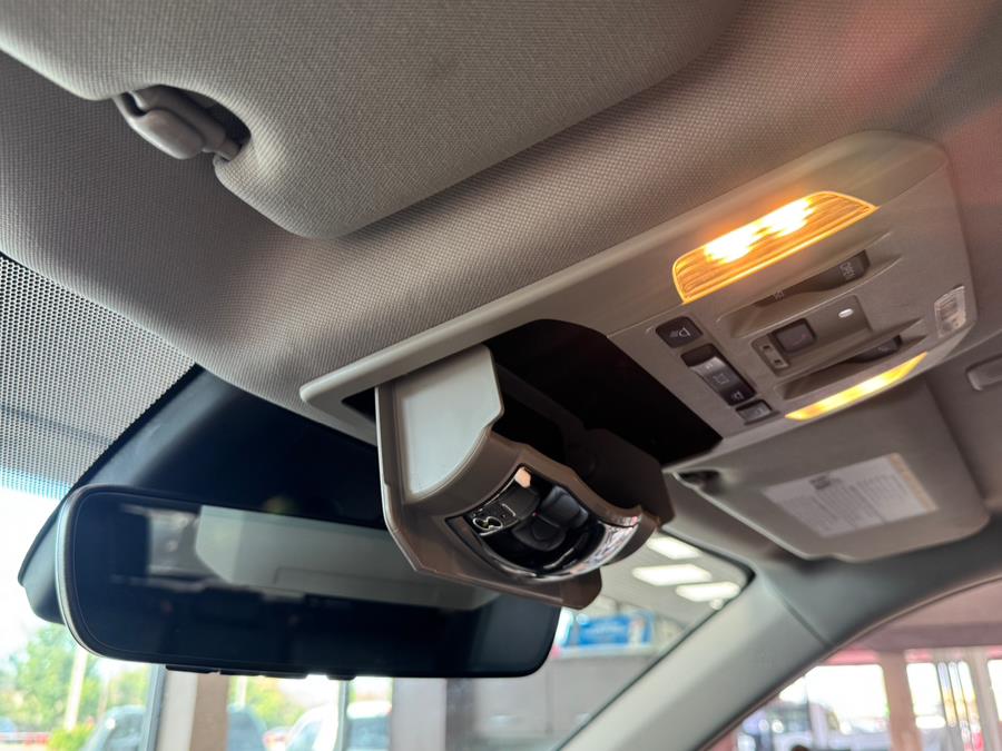 2024 Toyota Highlander XLE AWD (Natl), available for sale in Massapequa Park, New York | Power Motors East. Massapequa Park, New York 2024 Toyota Highlander XLE AWD (Natl), available for sale in Massapequa Park, New York | Power Motors East. Massapequa Park, New York