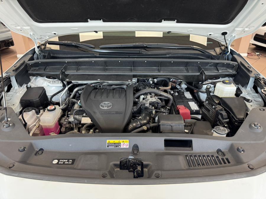 2024 Toyota Highlander XLE AWD (Natl), available for sale in Massapequa Park, New York | Power Motors East. Massapequa Park, New York 2024 Toyota Highlander XLE AWD (Natl), available for sale in Massapequa Park, New York | Power Motors East. Massapequa Park, New York