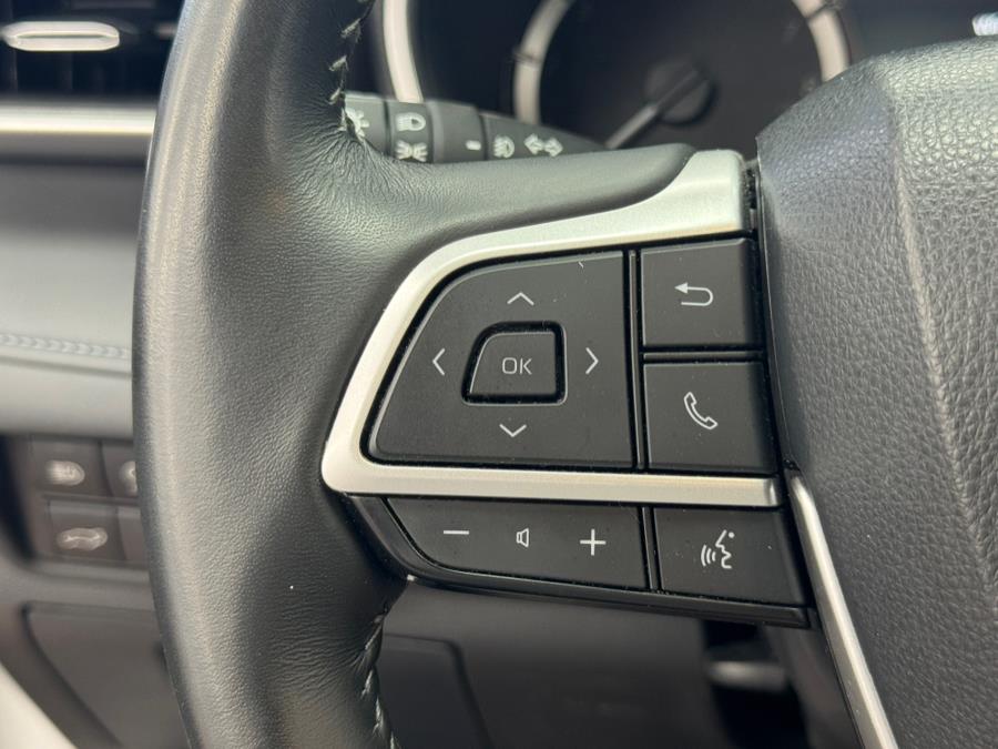2024 Toyota Highlander XLE AWD (Natl), available for sale in Massapequa Park, New York | Power Motors East. Massapequa Park, New York 2024 Toyota Highlander XLE AWD (Natl), available for sale in Massapequa Park, New York | Power Motors East. Massapequa Park, New York