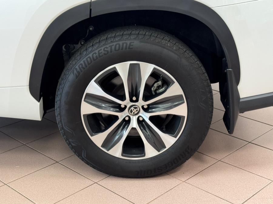 2024 Toyota Highlander XLE AWD (Natl), available for sale in Massapequa Park, New York | Power Motors East. Massapequa Park, New York 2024 Toyota Highlander XLE AWD (Natl), available for sale in Massapequa Park, New York | Power Motors East. Massapequa Park, New York